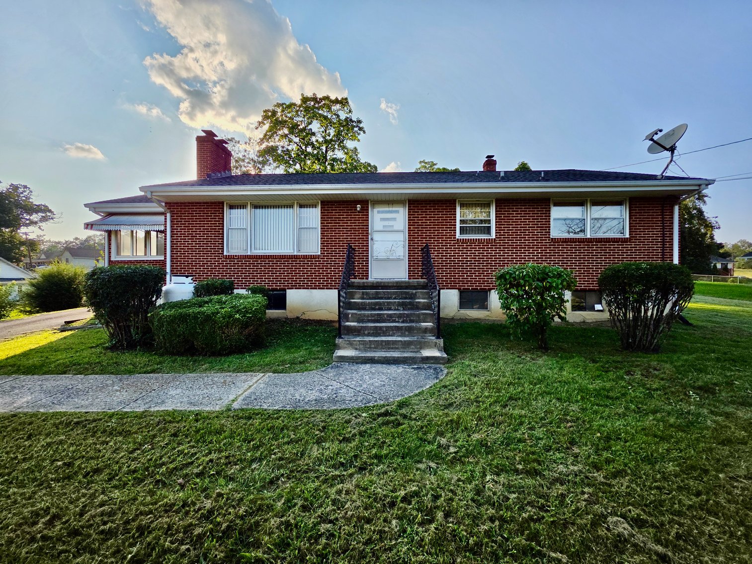 Image for 2 BR/2 BA Brick Home w/Full Basement on 1 +/- Acre Lot in the Cloverdale Area of Roanoke, VA--ONLINE ONLY BIDDING!!