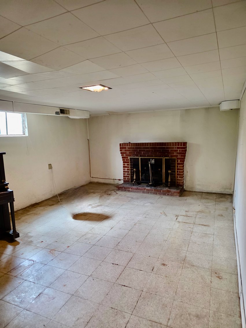 Image for 2 BR/2 BA Brick Home w/Full Basement on 1 +/- Acre Lot in the Cloverdale Area of Roanoke, VA--ONLINE ONLY BIDDING!!