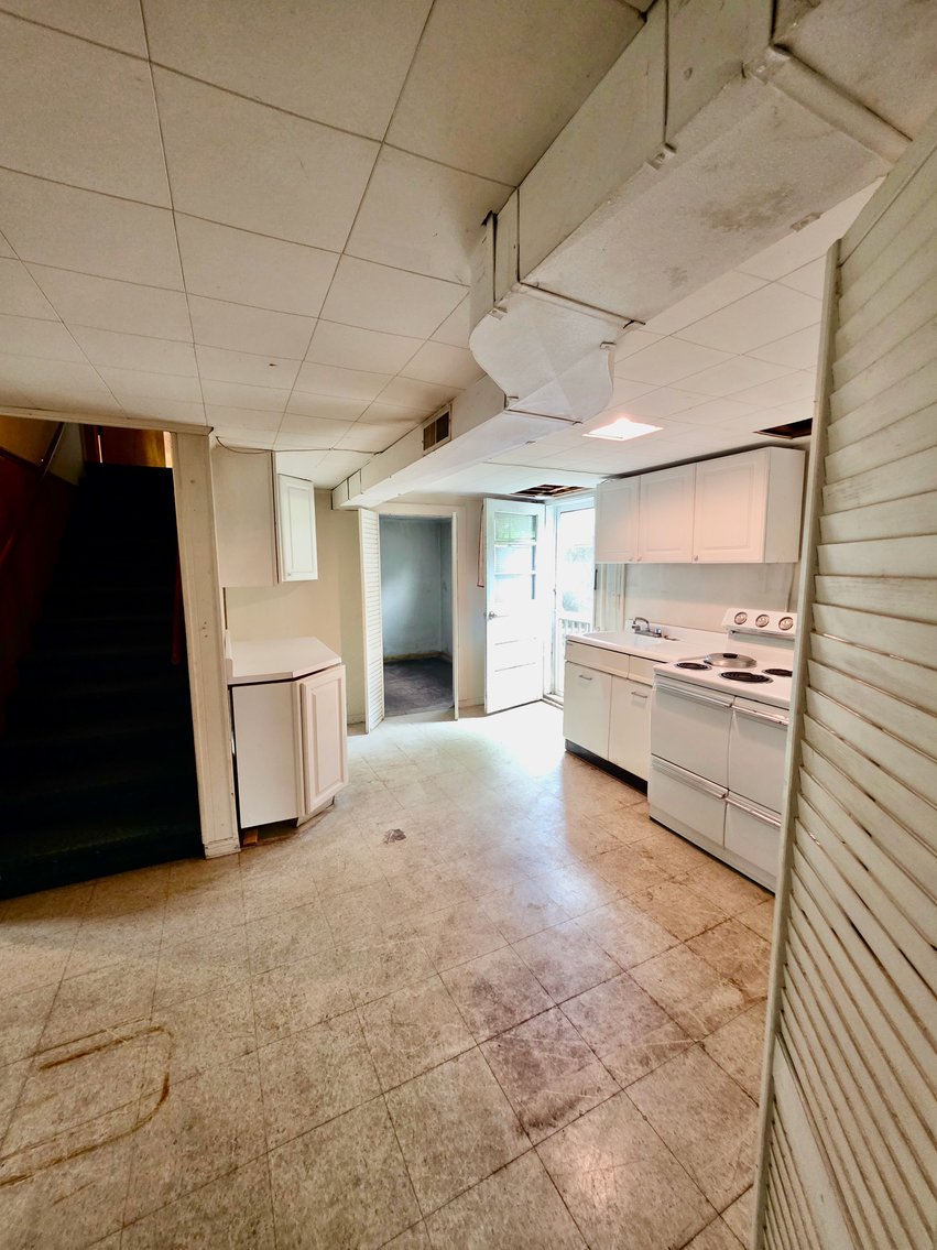 Image for 2 BR/2 BA Brick Home w/Full Basement on 1 +/- Acre Lot in the Cloverdale Area of Roanoke, VA--ONLINE ONLY BIDDING!!