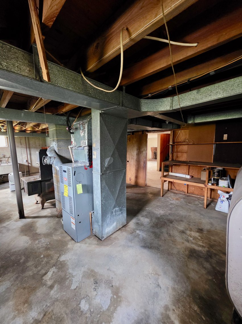 Image for 2 BR/2 BA Brick Home w/Full Basement on 1 +/- Acre Lot in the Cloverdale Area of Roanoke, VA--ONLINE ONLY BIDDING!!