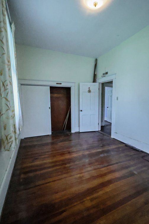 Image for 4 BR/2 BA Home on 1.45 +/- Acres in the Town of Crewe, VA (Nottoway County)--SELLING to the HIGHEST BIDDER via ONLINE ONLY BIDDING!!