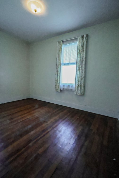 Image for 4 BR/2 BA Home on 1.45 +/- Acres in the Town of Crewe, VA (Nottoway County)--SELLING to the HIGHEST BIDDER via ONLINE ONLY BIDDING!!