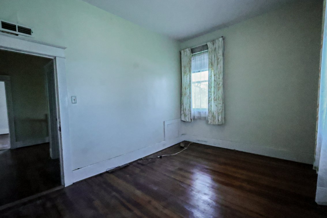 Image for 4 BR/2 BA Home on 1.45 +/- Acres in the Town of Crewe, VA (Nottoway County)--SELLING to the HIGHEST BIDDER via ONLINE ONLY BIDDING!!