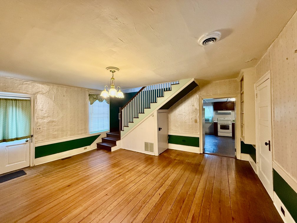 Image for 3 BR/2 BA Home (circa 1829) w/Business Zoning on Main Street in Downtown Madison, VA--SELLING to the HIGHEST BIDDER via ONLINE ONLY BIDDING!!
