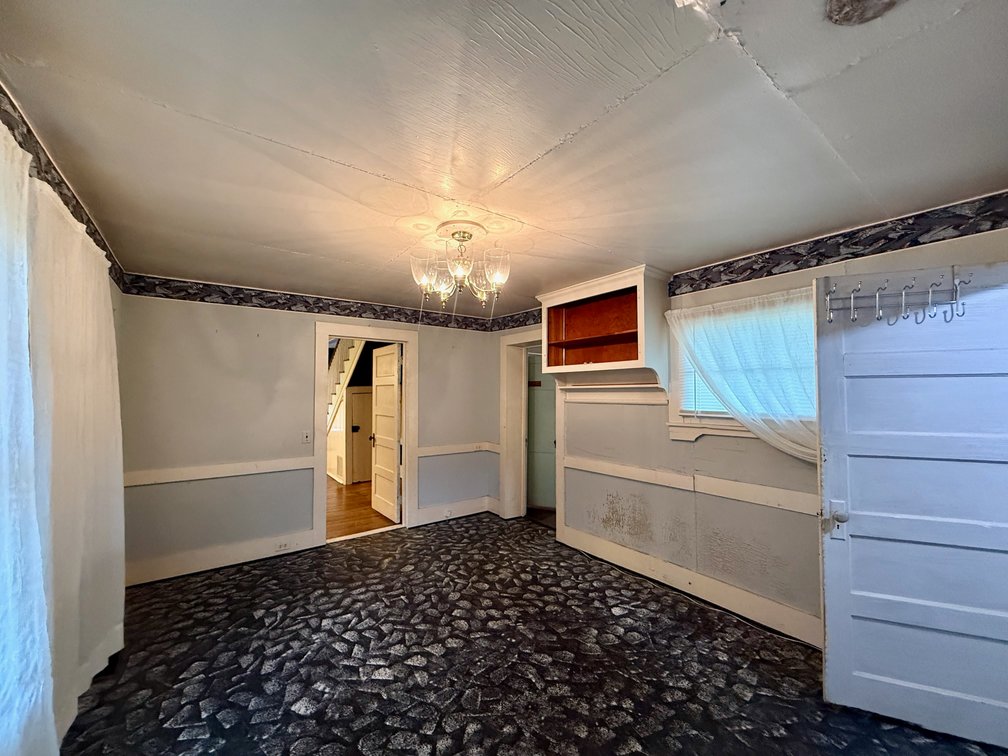 Image for 3 BR/2 BA Home (circa 1829) w/Business Zoning on Main Street in Downtown Madison, VA--SELLING to the HIGHEST BIDDER via ONLINE ONLY BIDDING!!