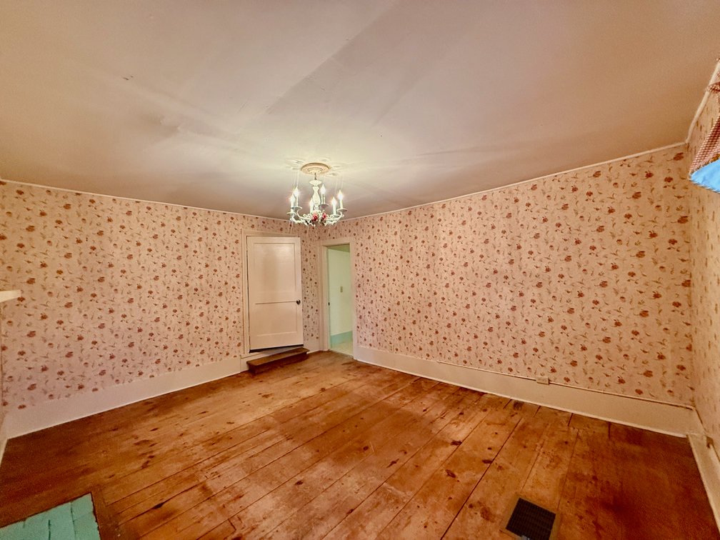 Image for 3 BR/2 BA Home (circa 1829) w/Business Zoning on Main Street in Downtown Madison, VA--SELLING to the HIGHEST BIDDER via ONLINE ONLY BIDDING!!
