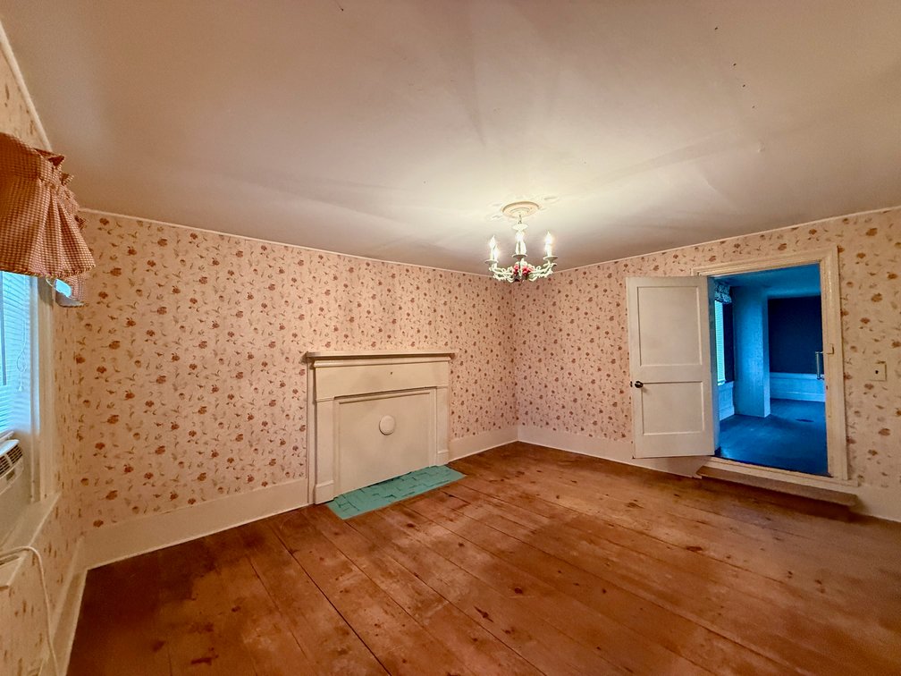 Image for 3 BR/2 BA Home (circa 1829) w/Business Zoning on Main Street in Downtown Madison, VA--SELLING to the HIGHEST BIDDER via ONLINE ONLY BIDDING!!