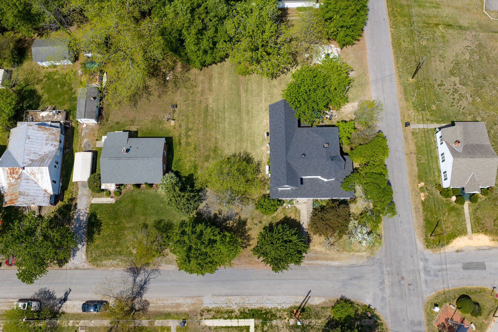 Image for 6 BR/2.5 BA Victorian Style Home on .44 +/- Acre Lot in the Town of Victoria, VA--SELLING to the HIGHEST BIDDER via ONLINE ONLY BIDDING!!