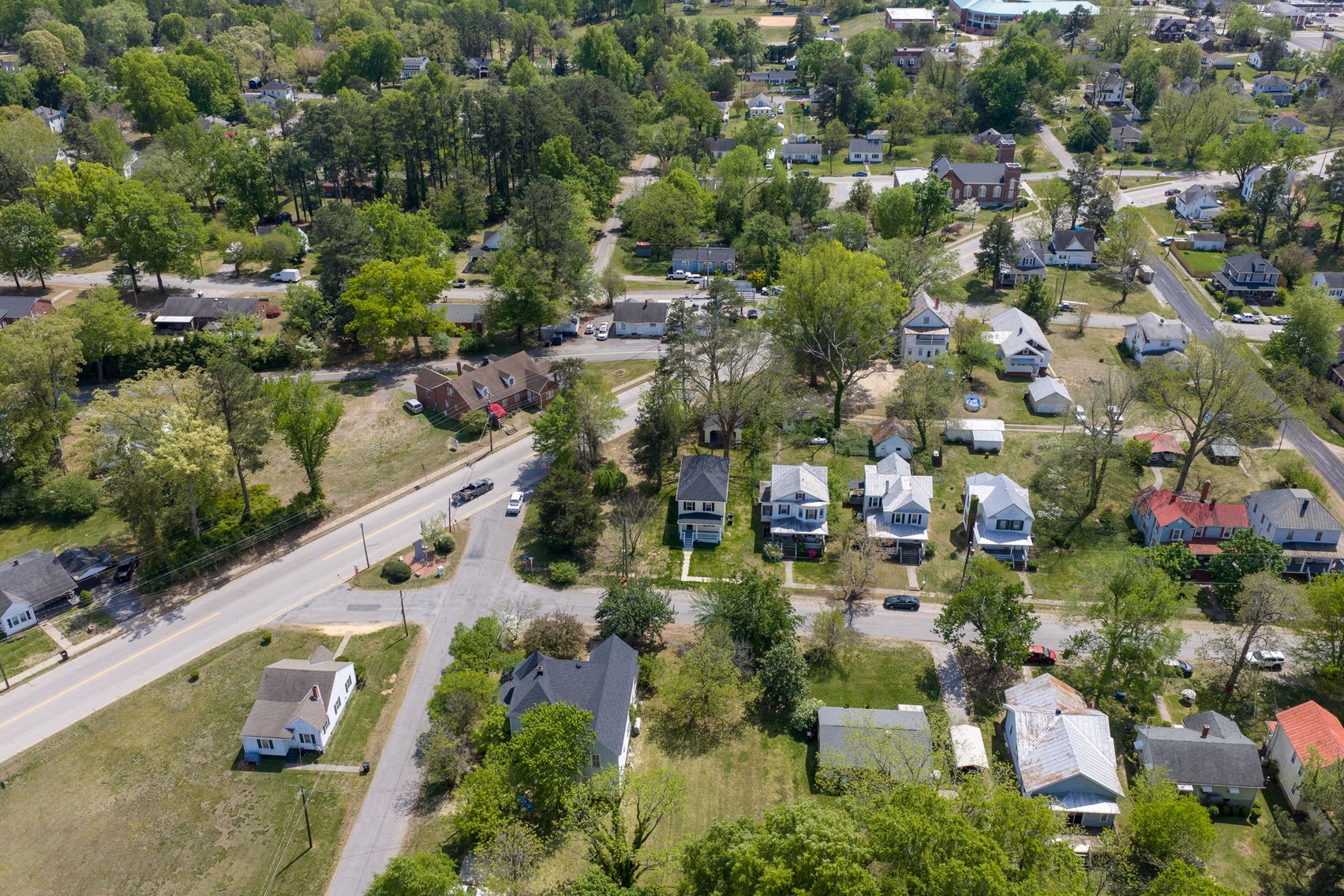 Image for 6 BR/2.5 BA Victorian Style Home on .44 +/- Acre Lot in the Town of Victoria, VA--SELLING to the HIGHEST BIDDER via ONLINE ONLY BIDDING!!
