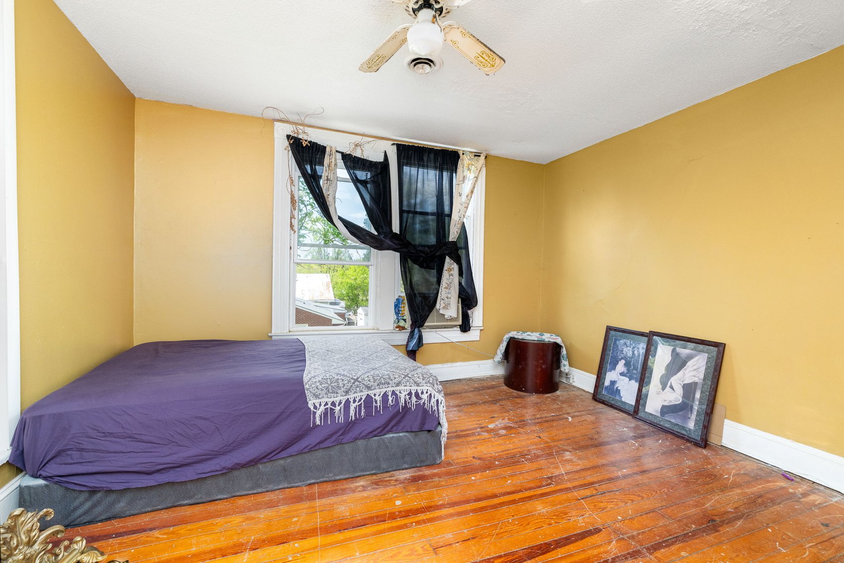 Image for 6 BR/2.5 BA Victorian Style Home on .44 +/- Acre Lot in the Town of Victoria, VA--SELLING to the HIGHEST BIDDER via ONLINE ONLY BIDDING!!