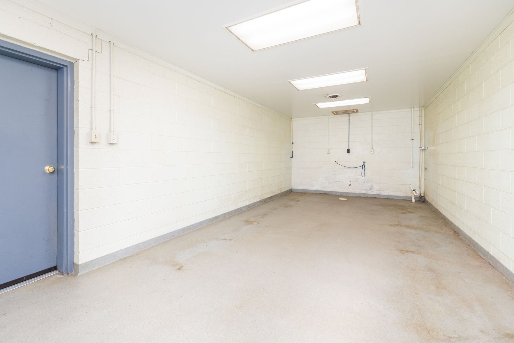 Image for 4,125 +/ sf. Commercial Building w/240' +/- of Road Frontage on 1.25 +/- Acres in Lunenburg County, VA--ONLINE ONLY BIDDING!!