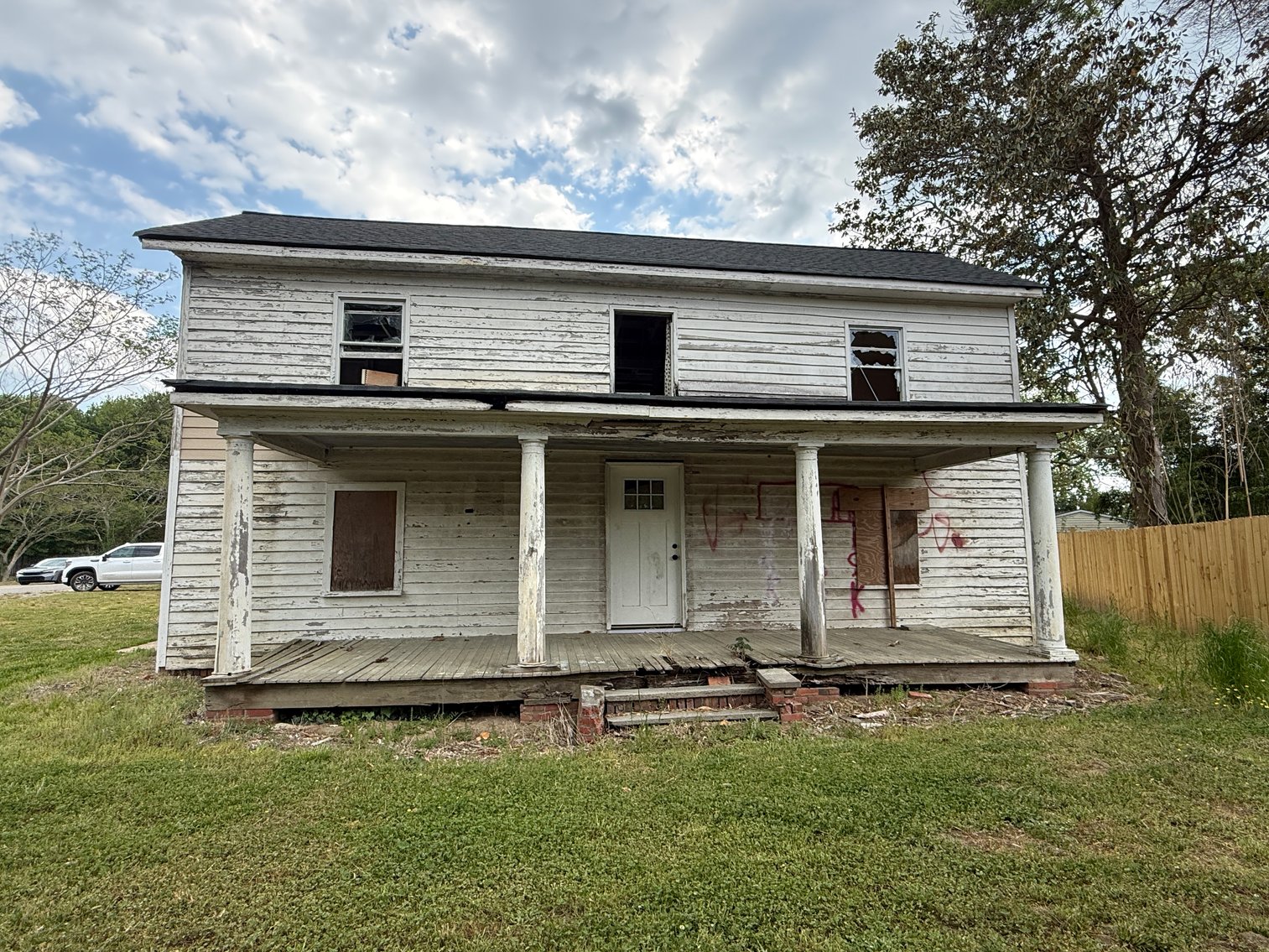 Image for 4 BR Restoration Project Home on 1.29 +/- Acres in Gloucester County, VA--ONLINE ONLY BIDDING!!