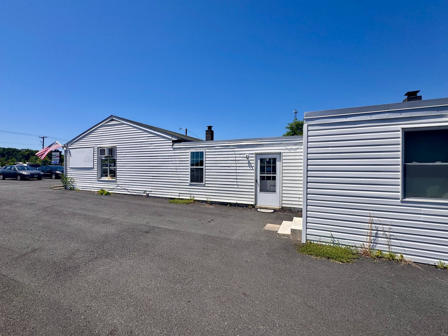 Image for Income Producing Commercial Building w/Office, Apartment & 2 Bay Garage/Shop on .46 +/- Acres w/Rts. 1 & 208 Visibility--ONLINE ONLY BIDDING!!