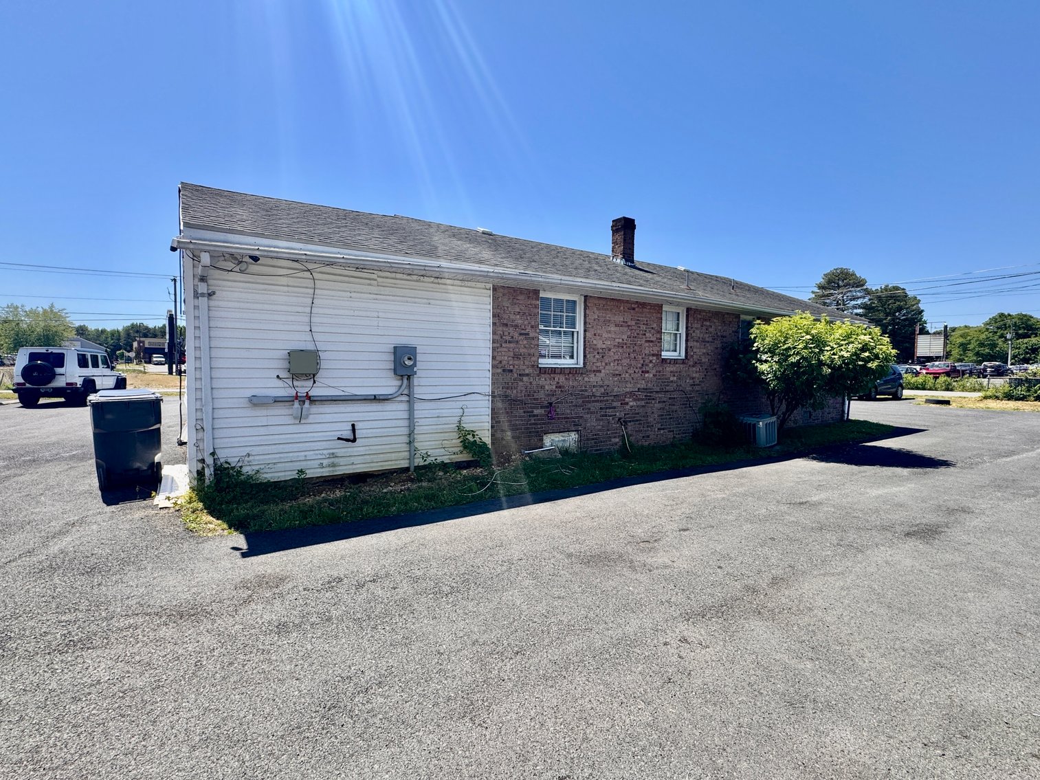 Image for Income Producing Commercial Brick Building on .39 +/- Acres w/Rts. 1 & 208 Visibility--ONLINE ONLY BIDDING!!