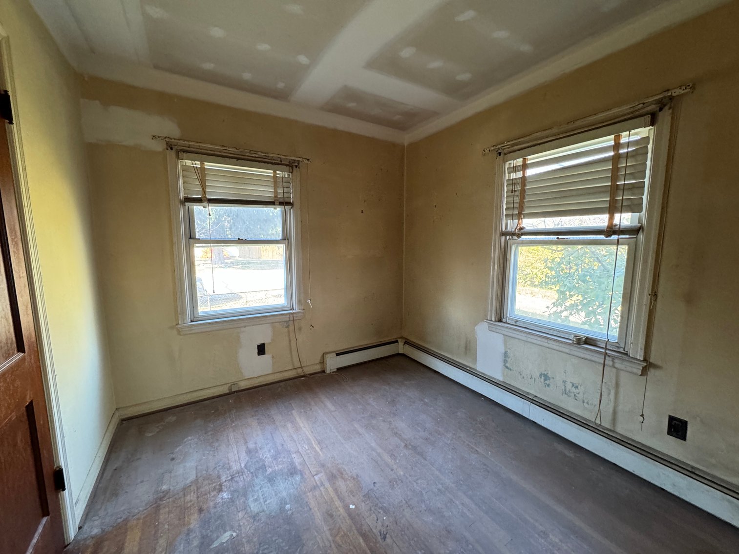 Image for 902 Chambers University View
