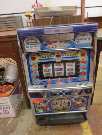 Image for Lexington Antique Mall Auction