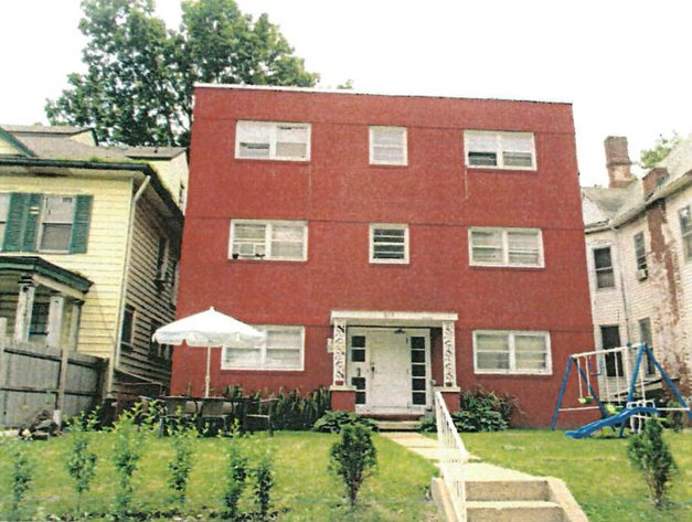 Image for Decatur IL: 6,500±SF 6 Unit Apartment Building at 615 W Prairie Ave Decatur, IL 62522 (Macon County)