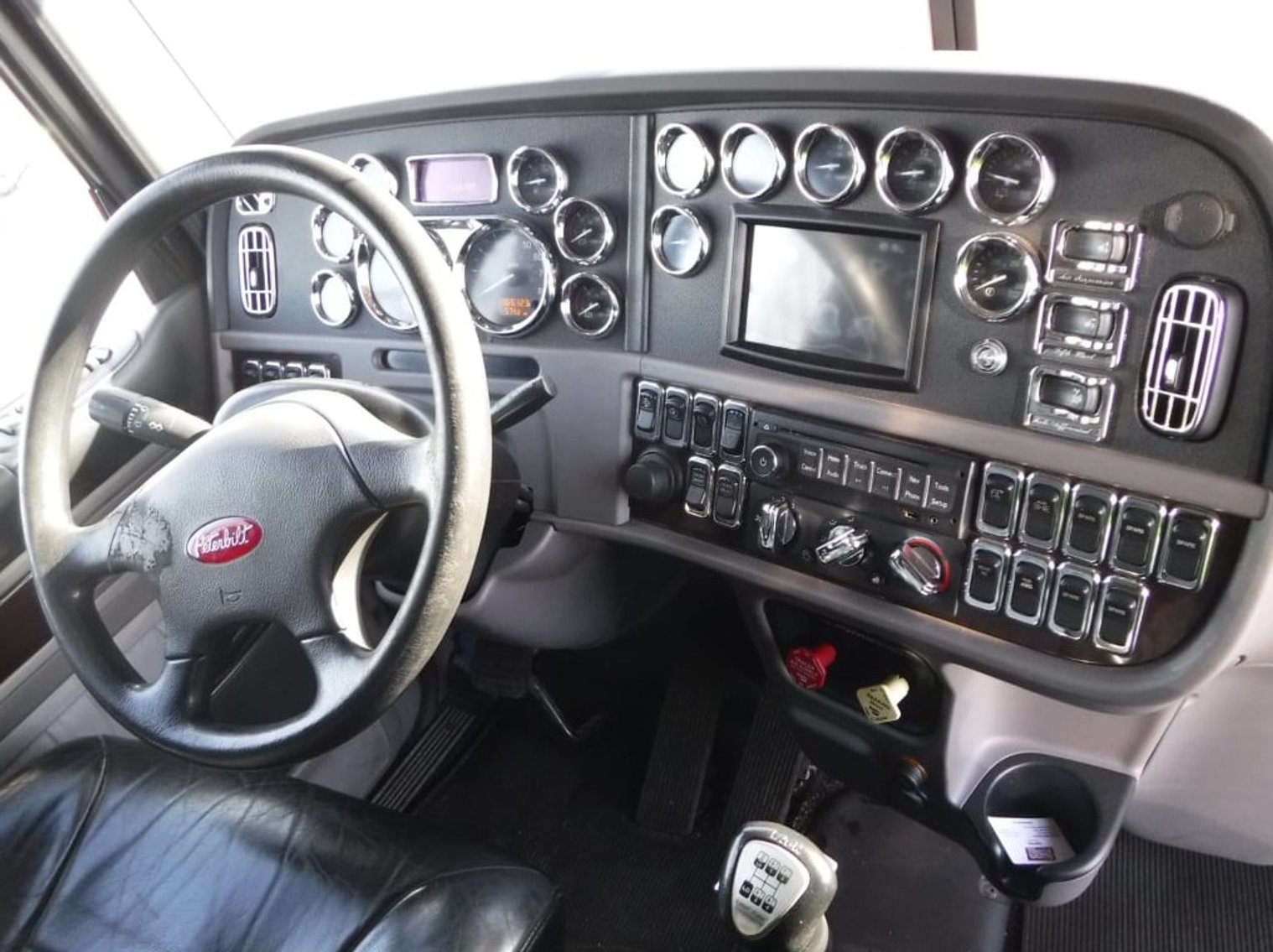 Image for Mankato, MN: 2013 Peterbilt 386/78