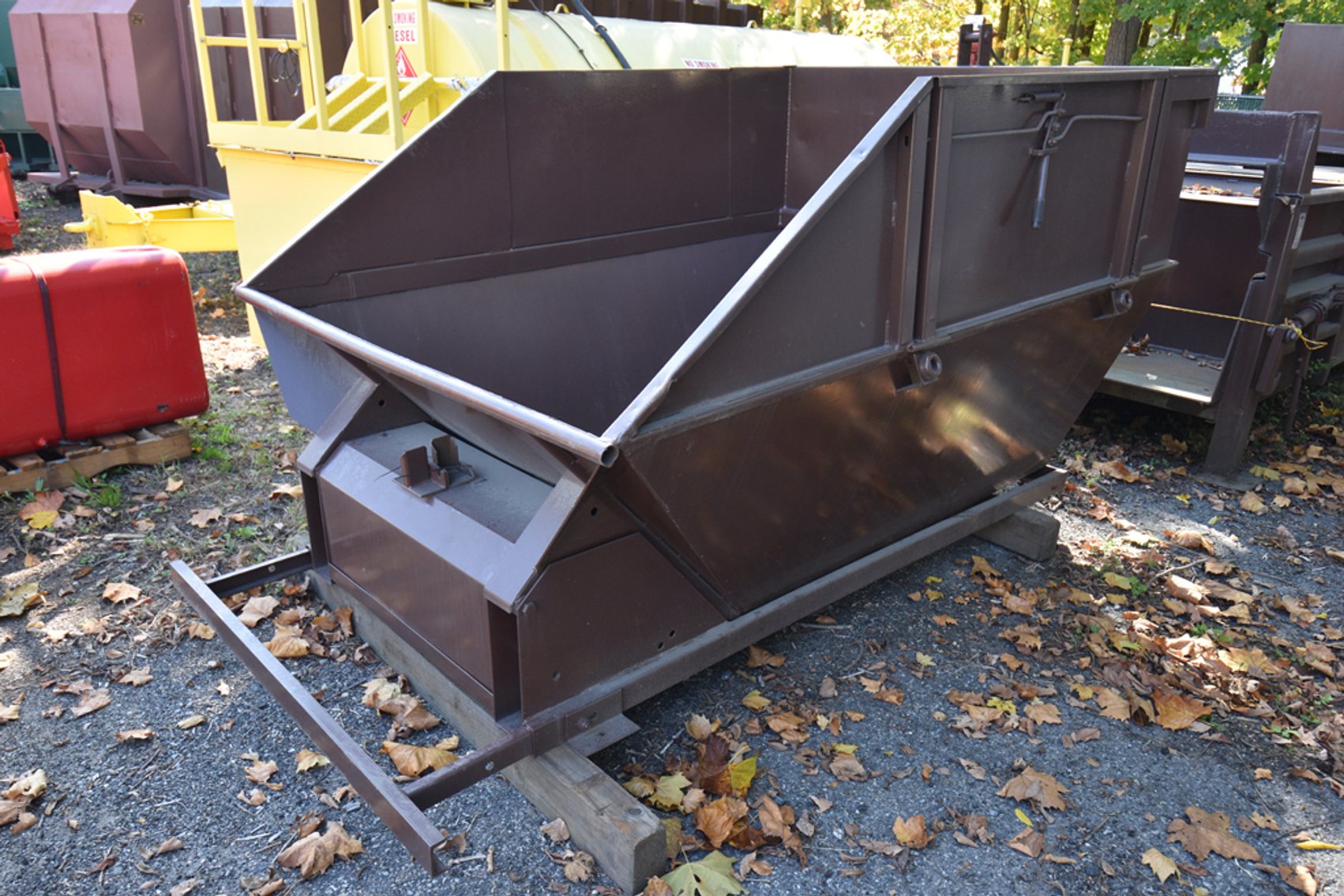 Image for Mack Roll Off Trucks & Compaction Units