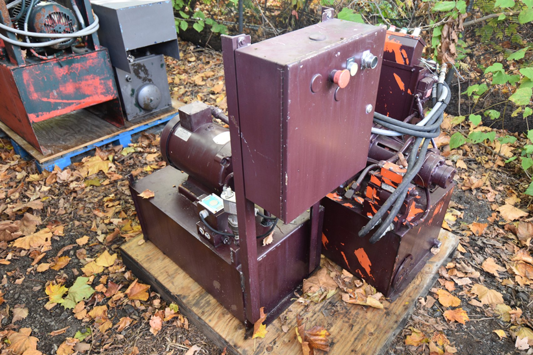 Image for Mack Roll Off Trucks & Compaction Units