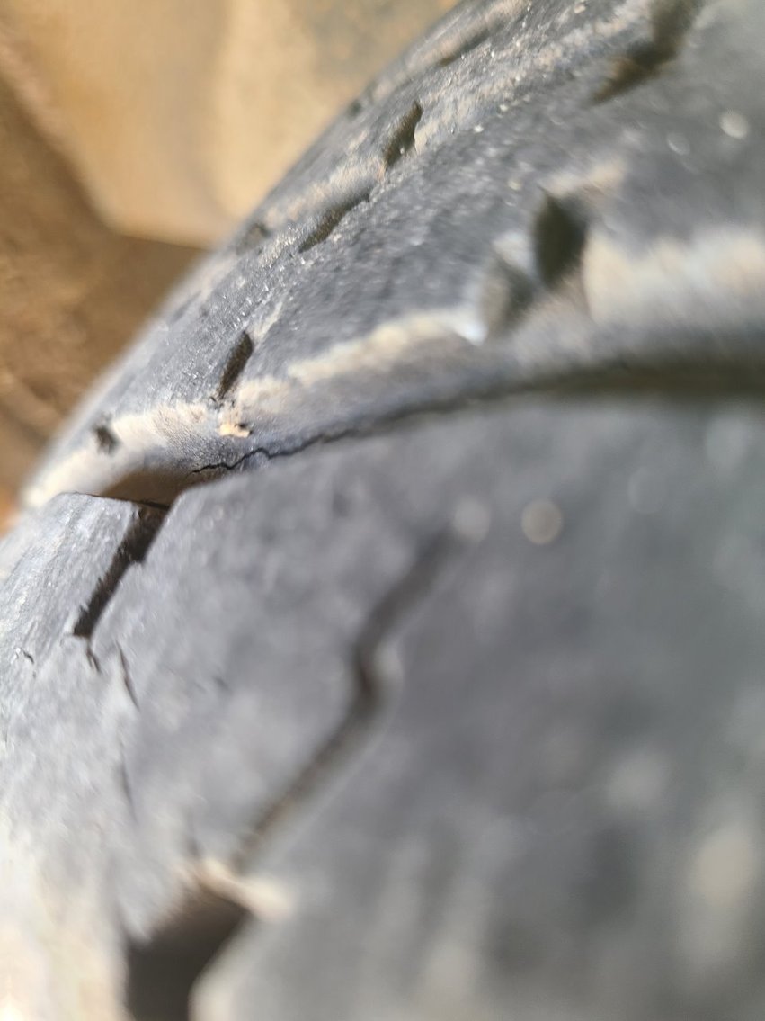 Image for 2012 Royal 25' Enclosed Trailer Online Only Auction!