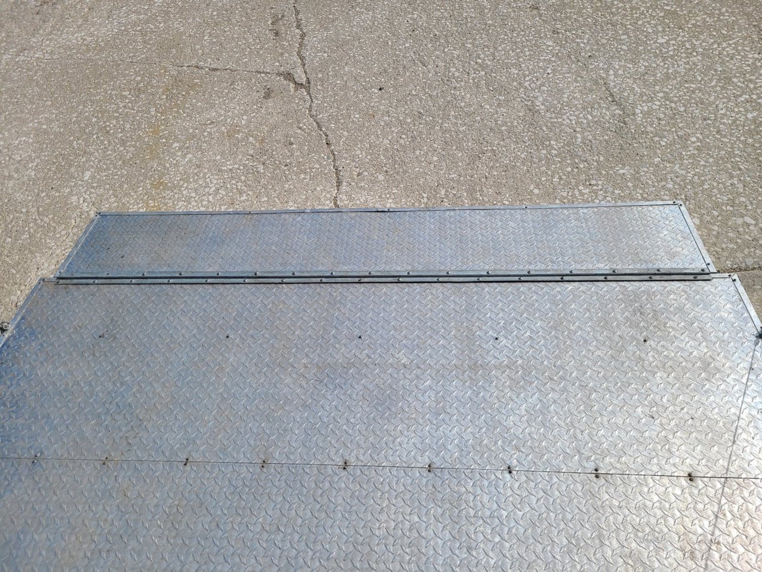 Image for 2012 Royal 25' Enclosed Trailer Online Only Auction!