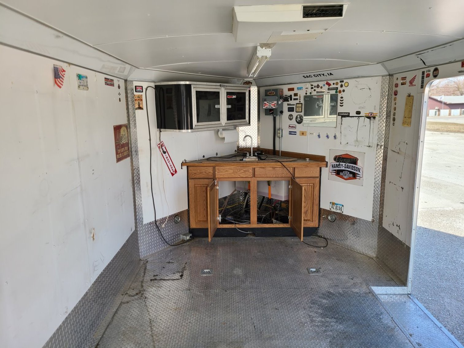 Image for 2012 Royal 25' Enclosed Trailer Online Only Auction!