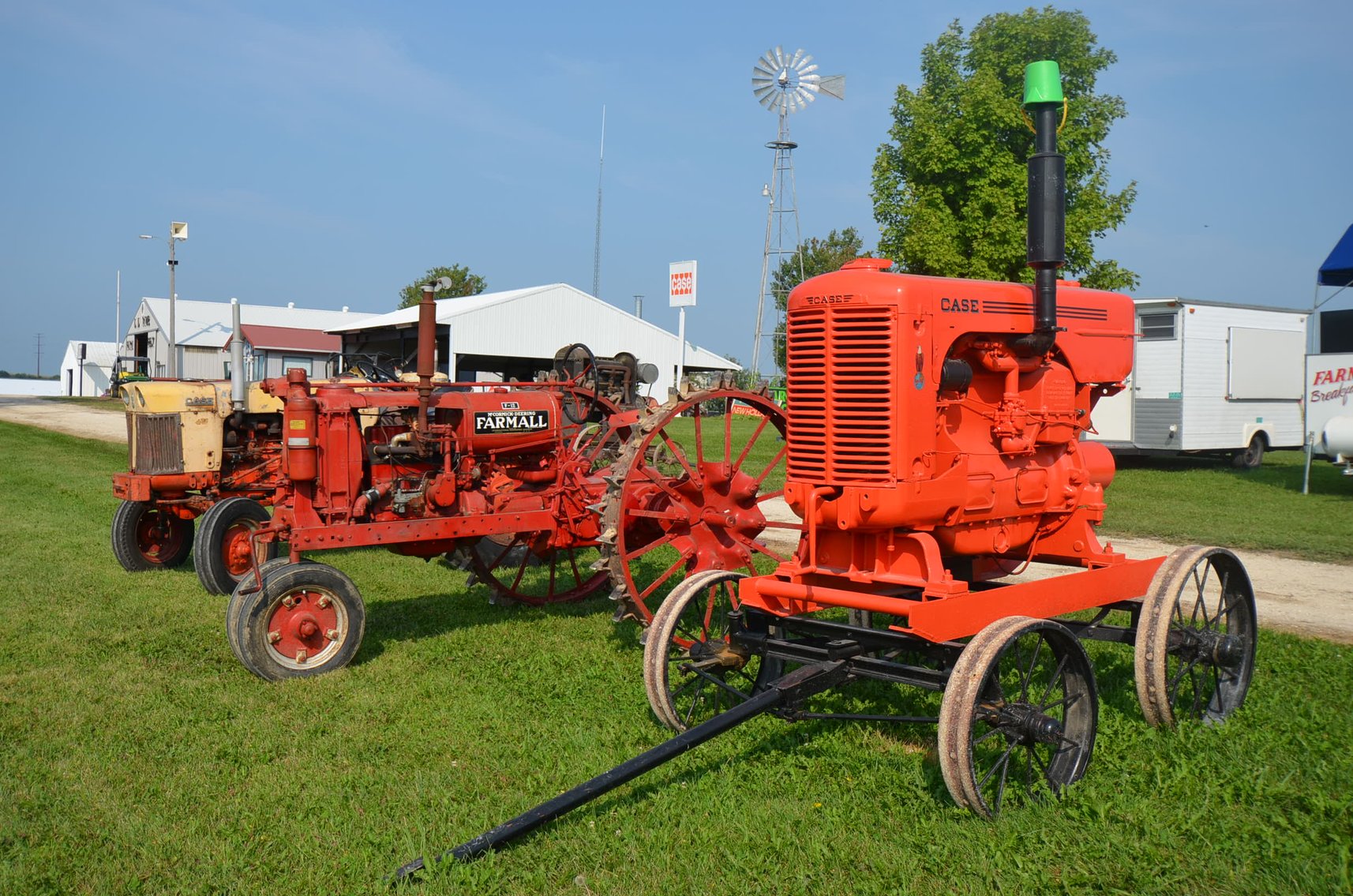 Image for VINTAGE TRACTORS, INTERNATIONAL TRUCK, VINTAGE FARM MACHINERY AND MUCH MORE!!