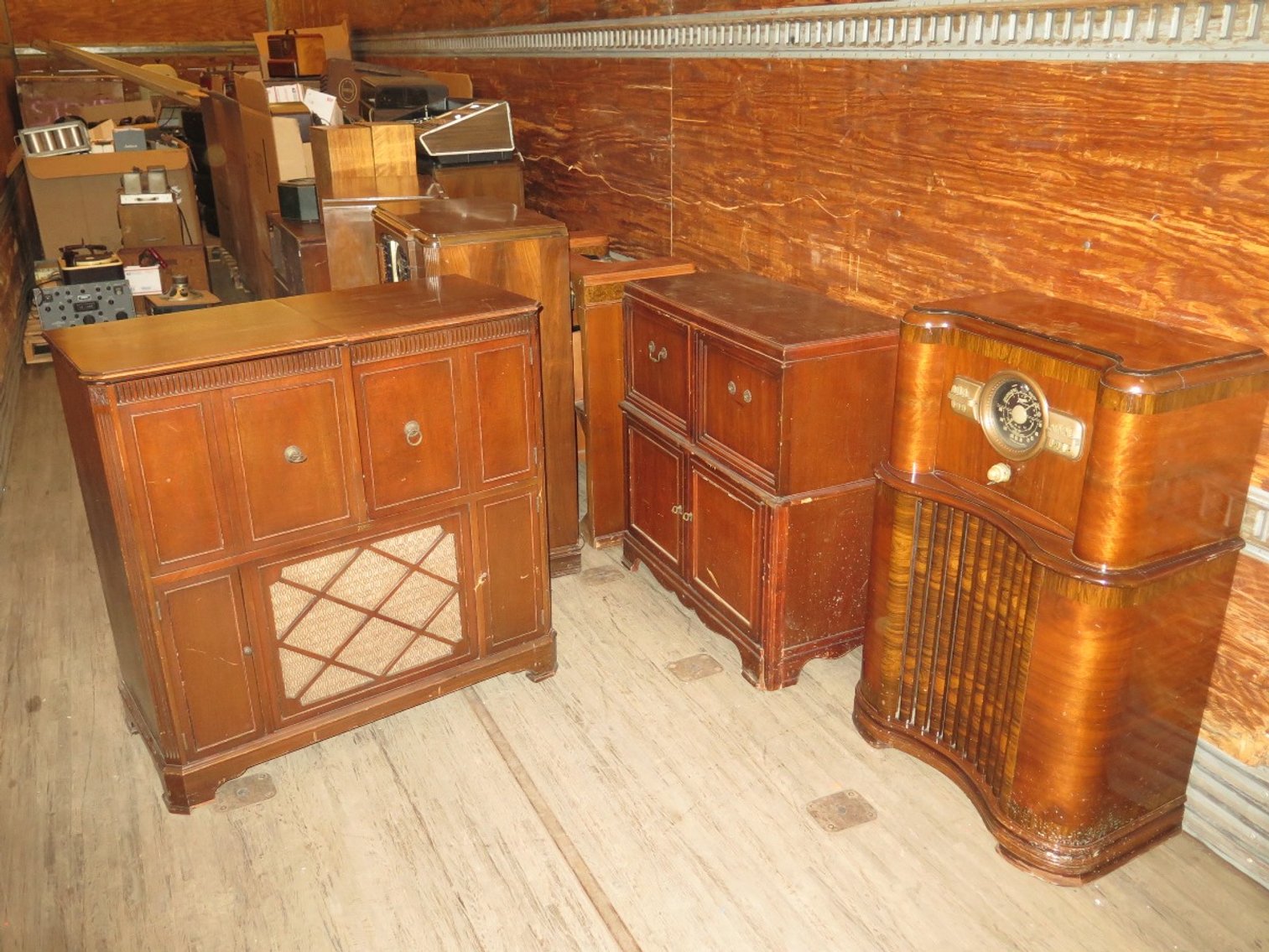 Image for Vintage Radios, Oscilloscopes, Stereo Equipment & More