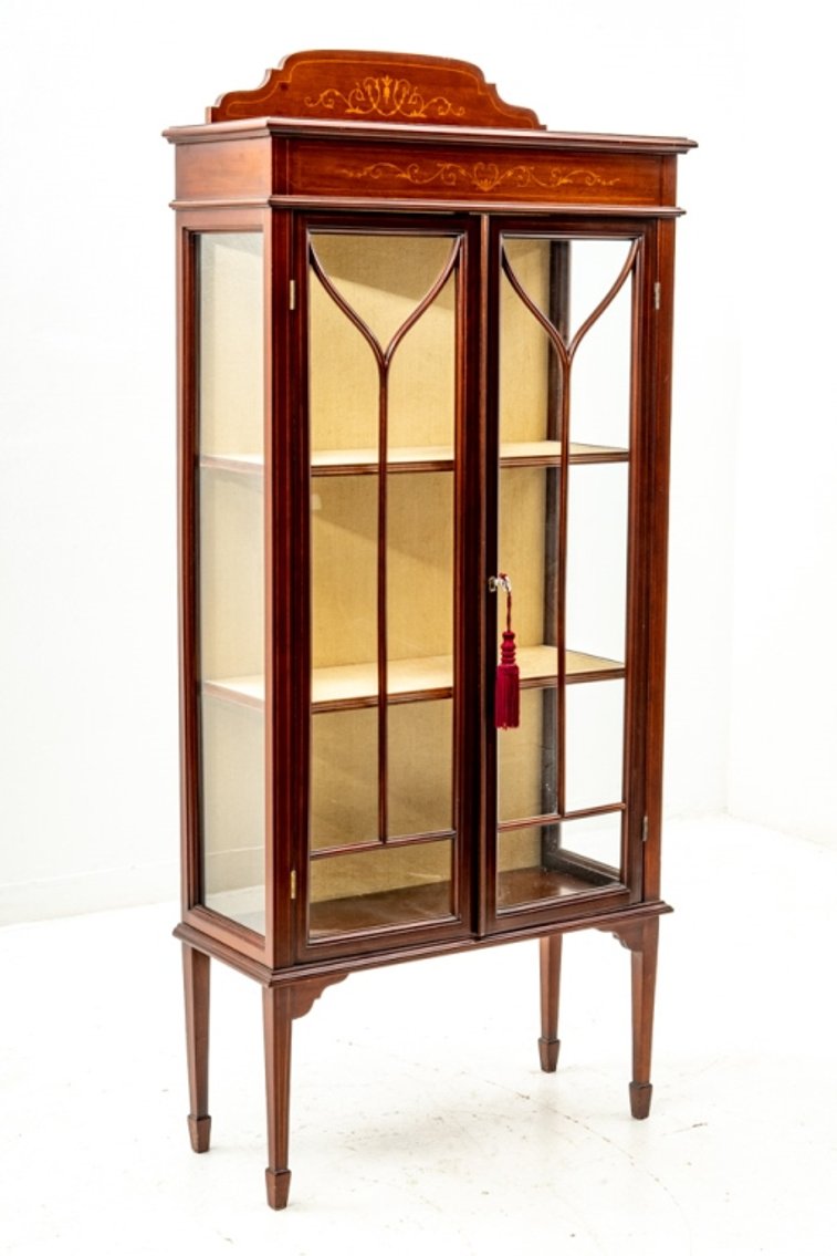 Image for Multi Consignor Online Auction  - Red Gallery