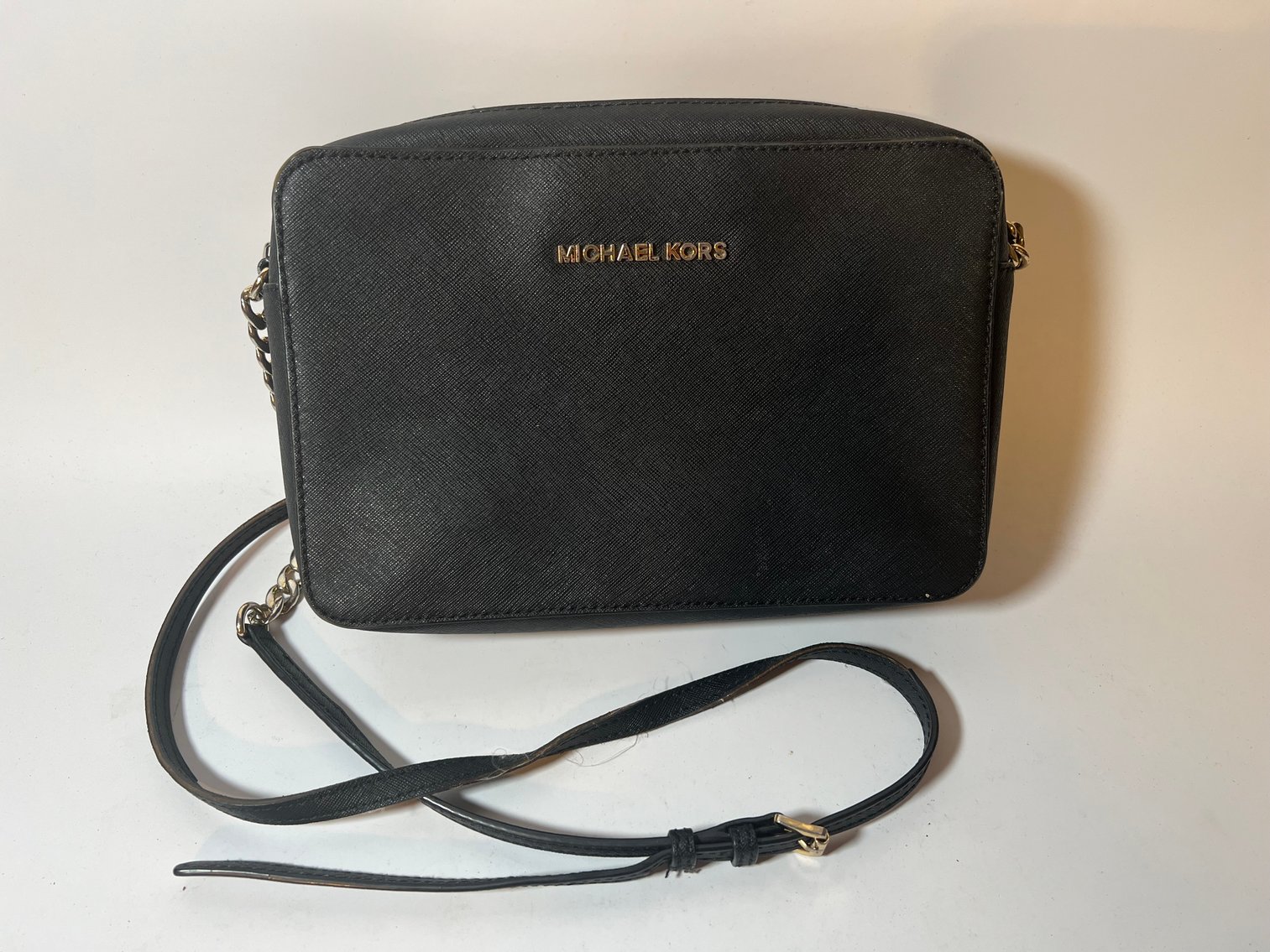 Image for ESTATE AUCTION - SPORTS CARDS, PURSES, ANTIQUES, KNIFES, ETC