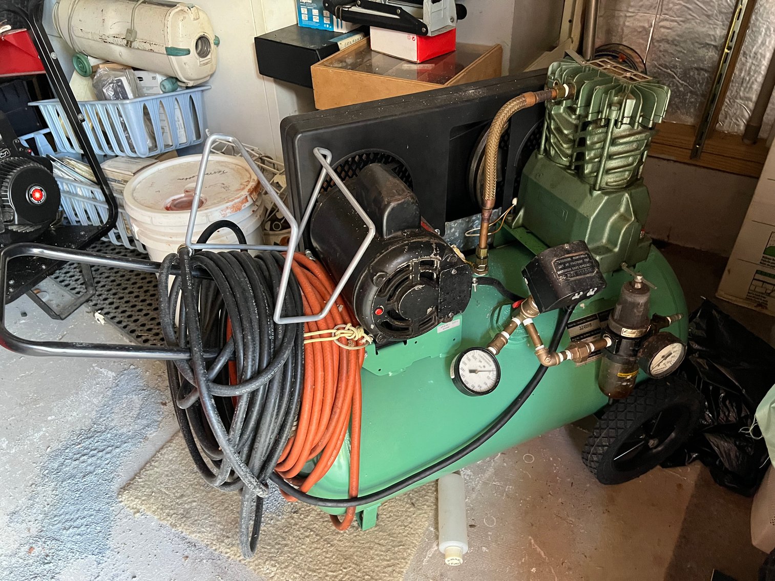 Image for ESTATE - TOOLS, DECOR, FURNITURE +