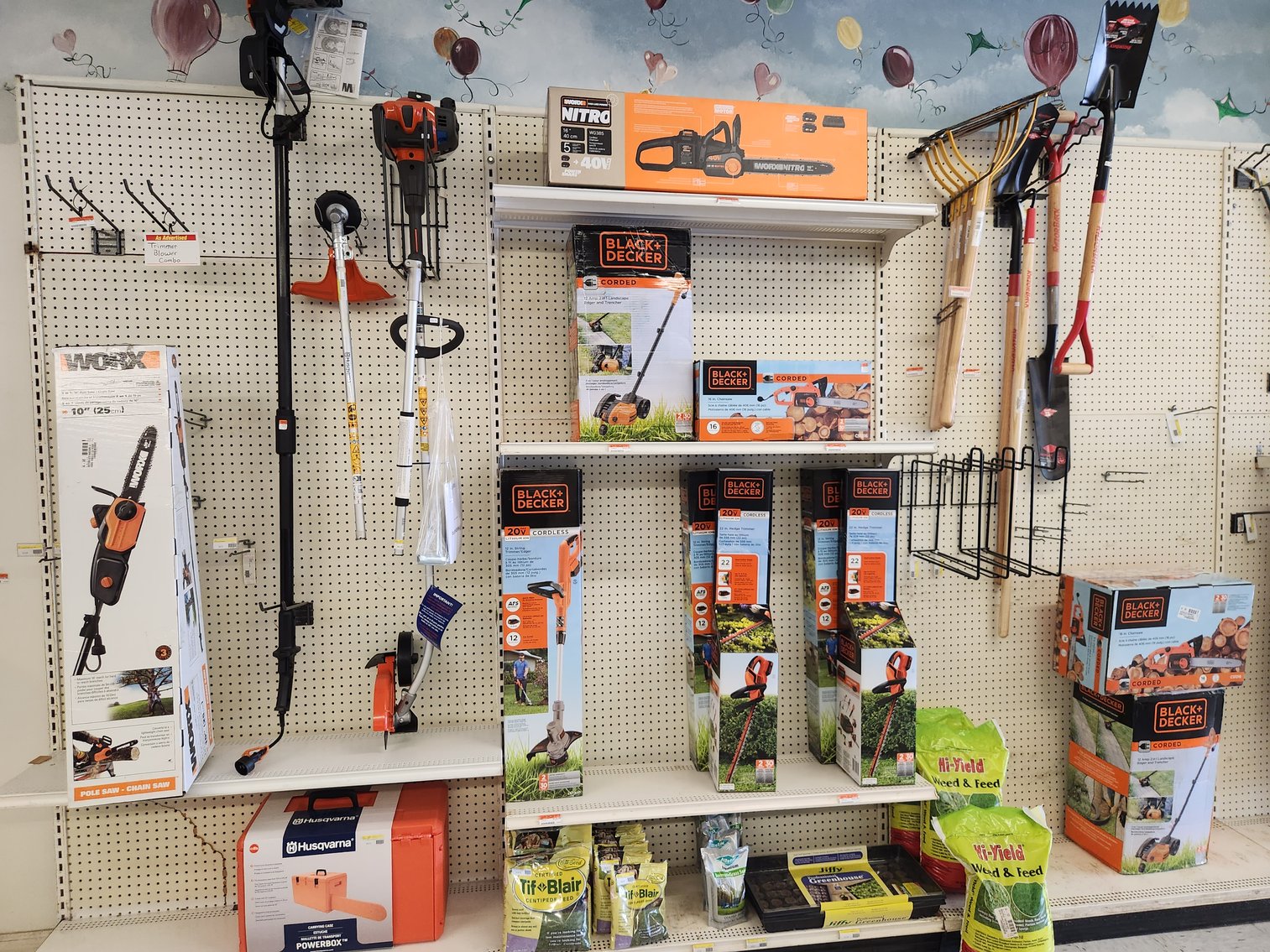 Image for Complete Hardware, Auto Parts & Appliance Store Auction. Former Western Auto - Beulaville, NC