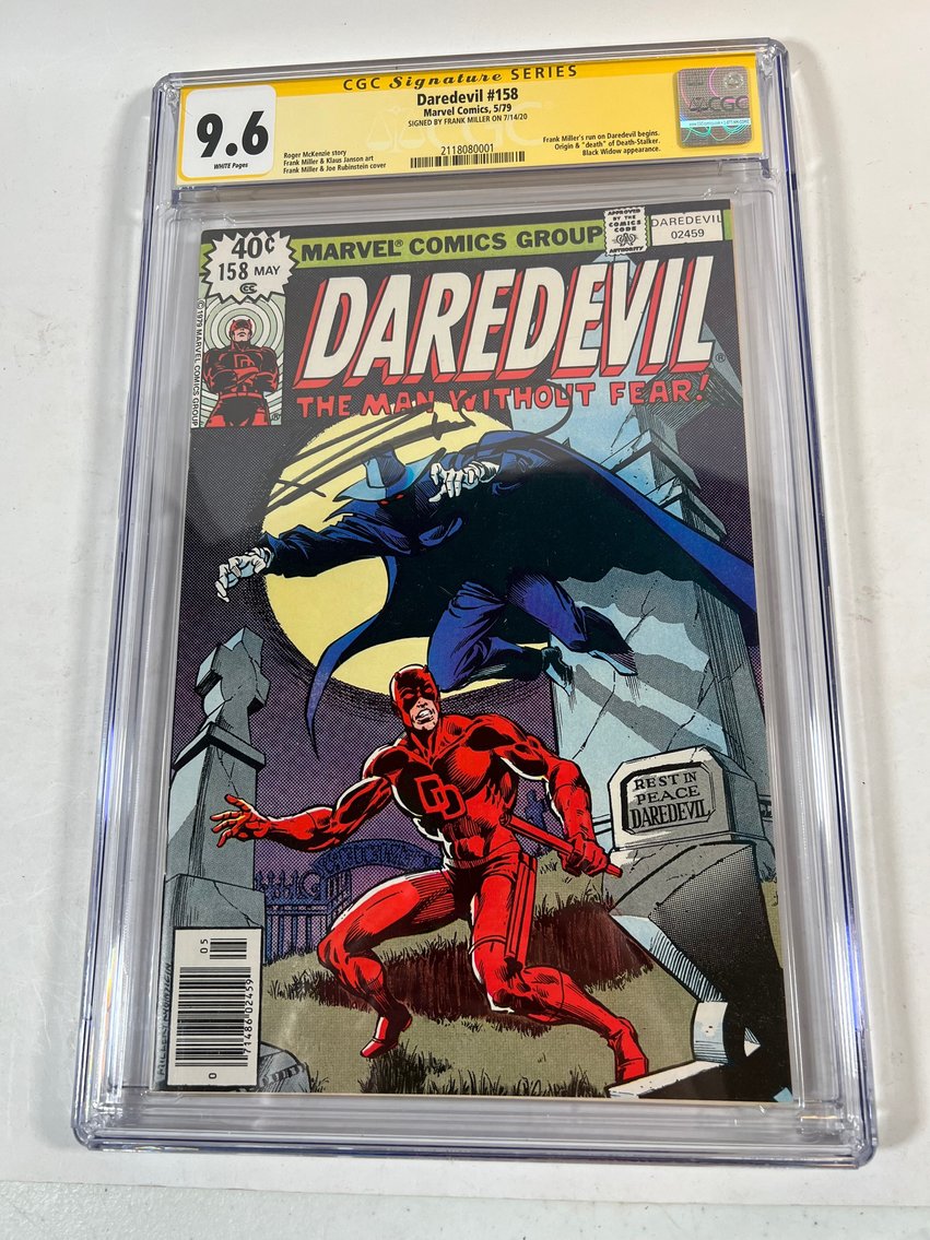 Image for COMICS & COLLECTIBLES - 400+ LOTS - ABSOLUTE