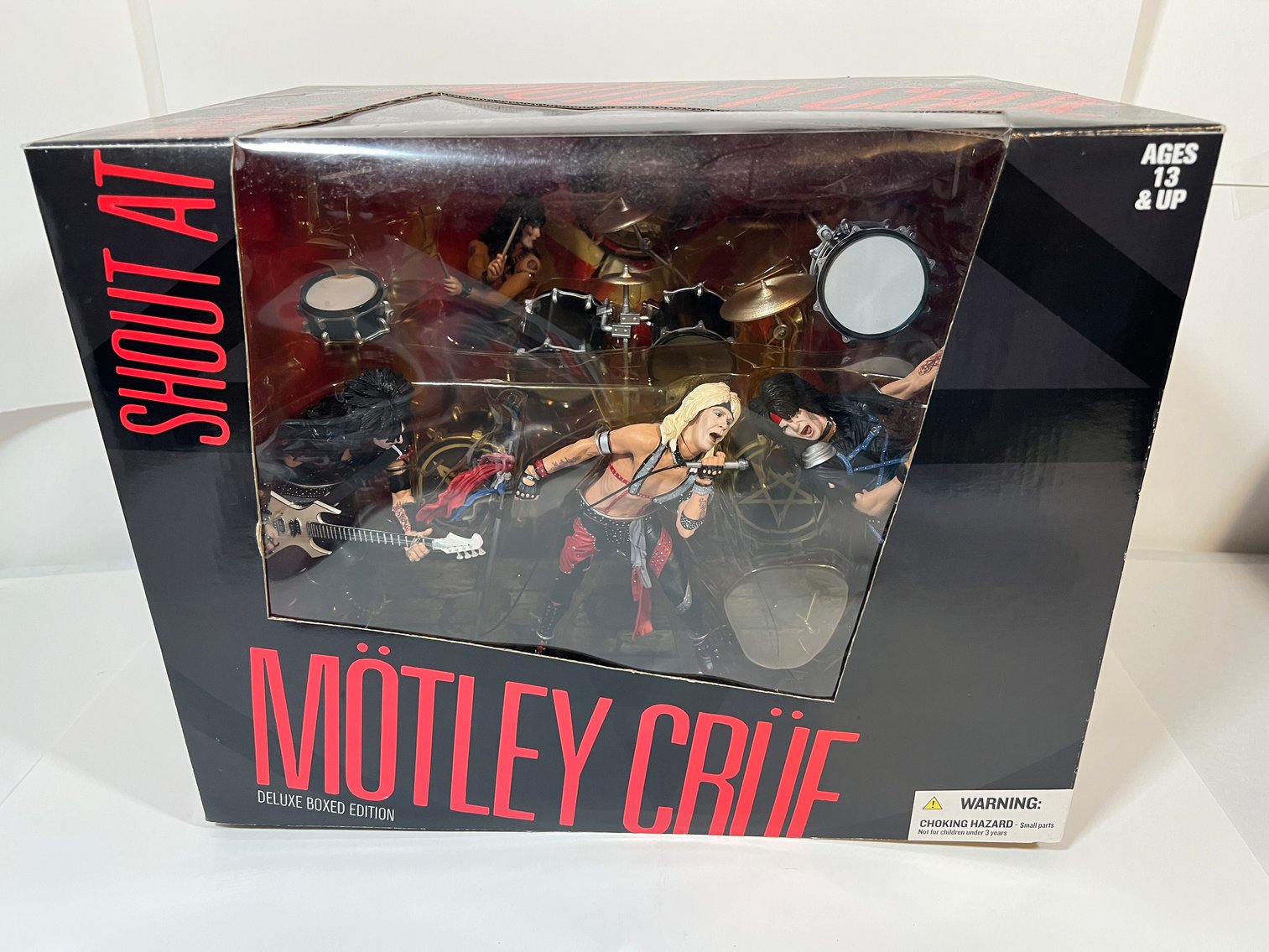 Image for COLLECTIBLES, STATUES, TOYS+ ABSOLUTE