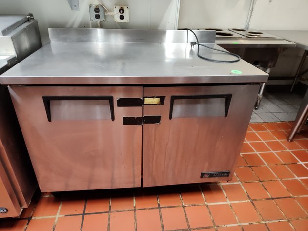 Bowling Green Restaurant Surplus Liquidation