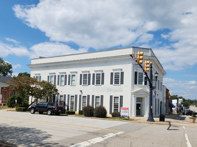 Image for Online Only Absolute Auction of 6 Former Bank Buildings in 5 States