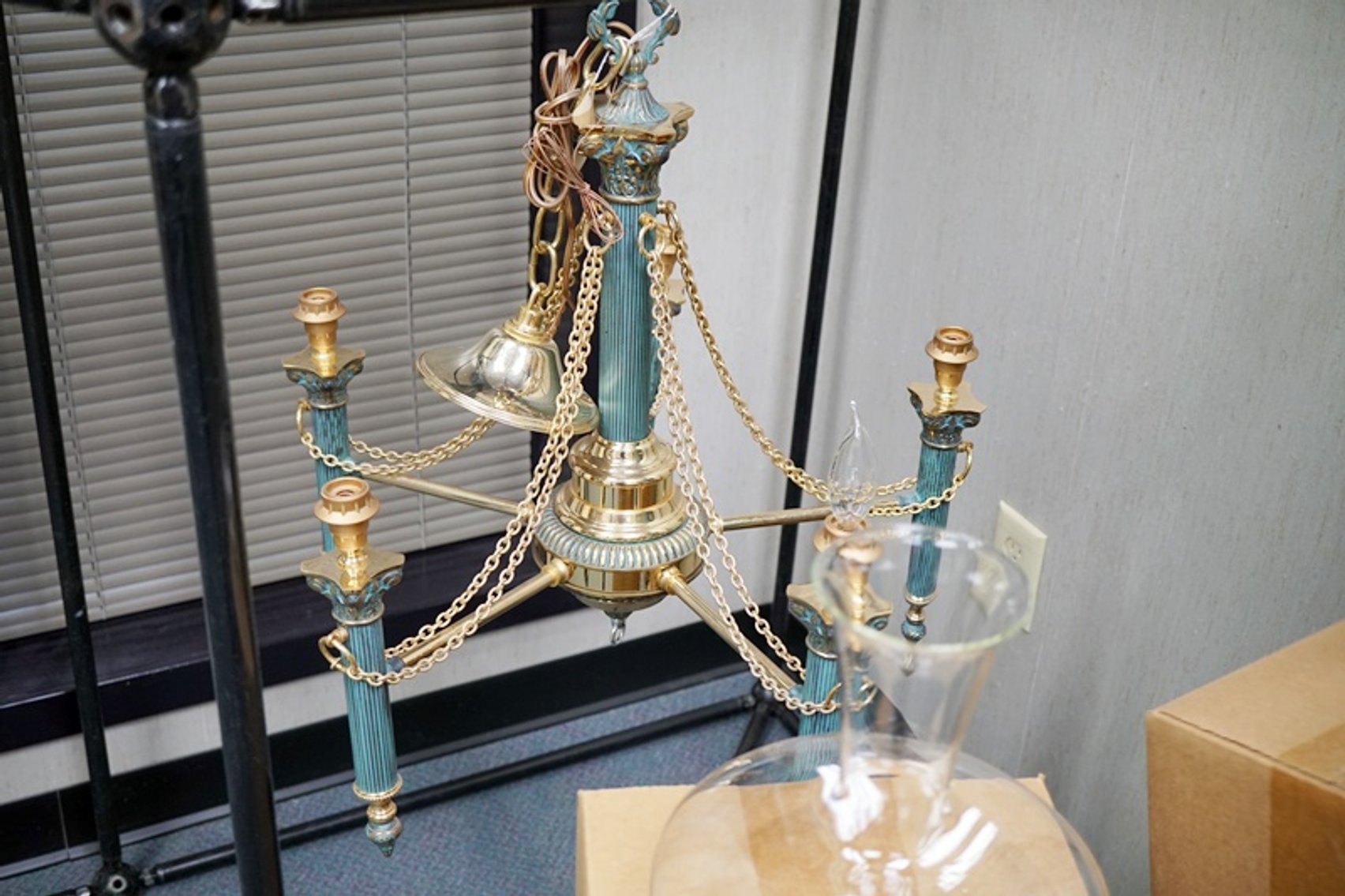 Image for Entire Liquidation Auction of Hampstead Lighting Inventory + FF&E