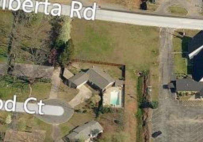 Image for Online Only Auction of Church Sanctuary, Gym, Parsonage & 2 Adjacent Lots in Warner Robins, GA