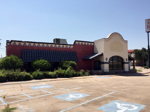 Image for Lender Owned Auction of 11 Retail & Restaurants in 7 States -- ALL SELLING REGARDLESS OF PRICE!