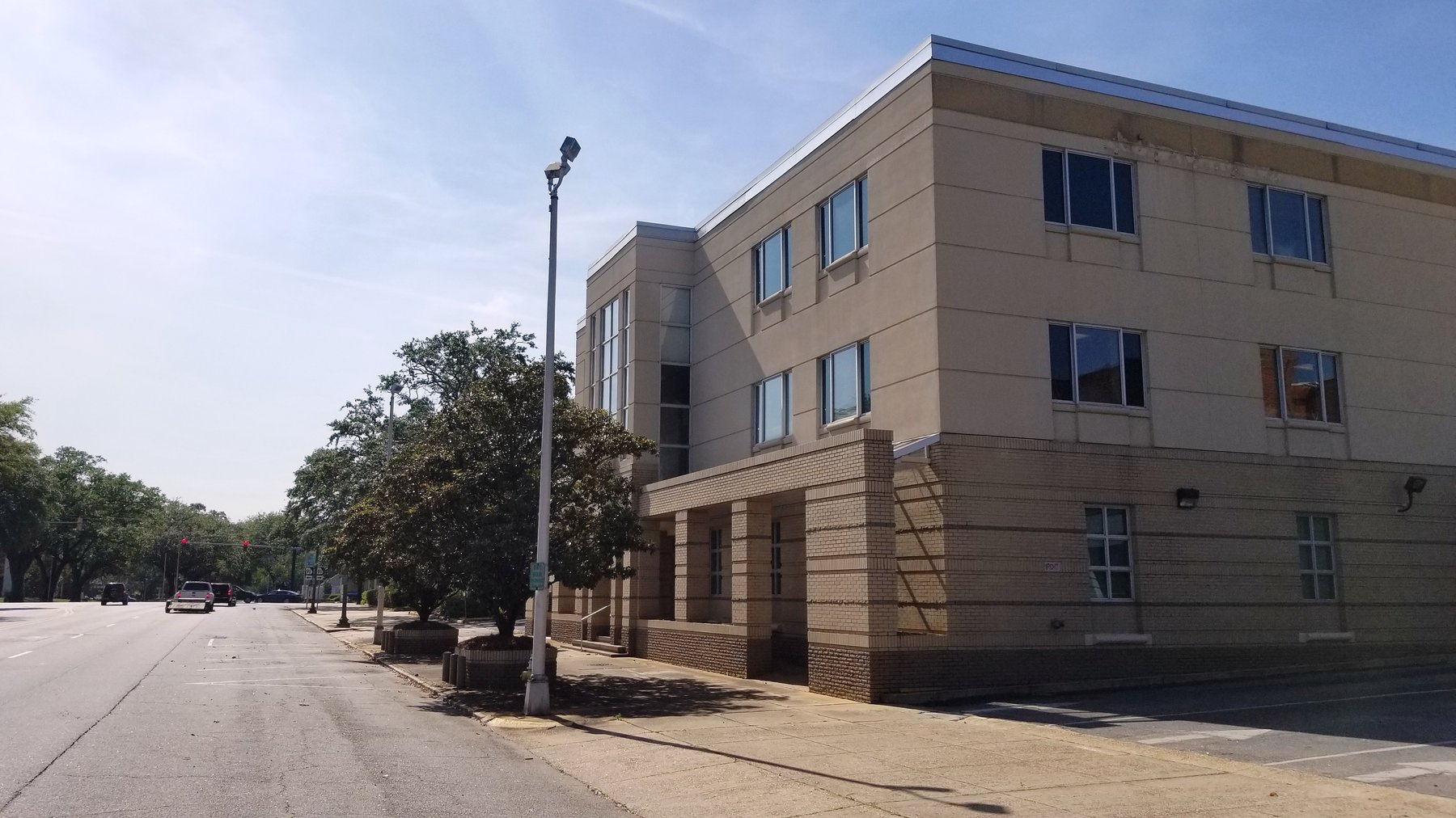 Image for 22,353± SF Former Bank Branch at 333 W Broad Ave., Albany, GA 31701 (Dougherty County)