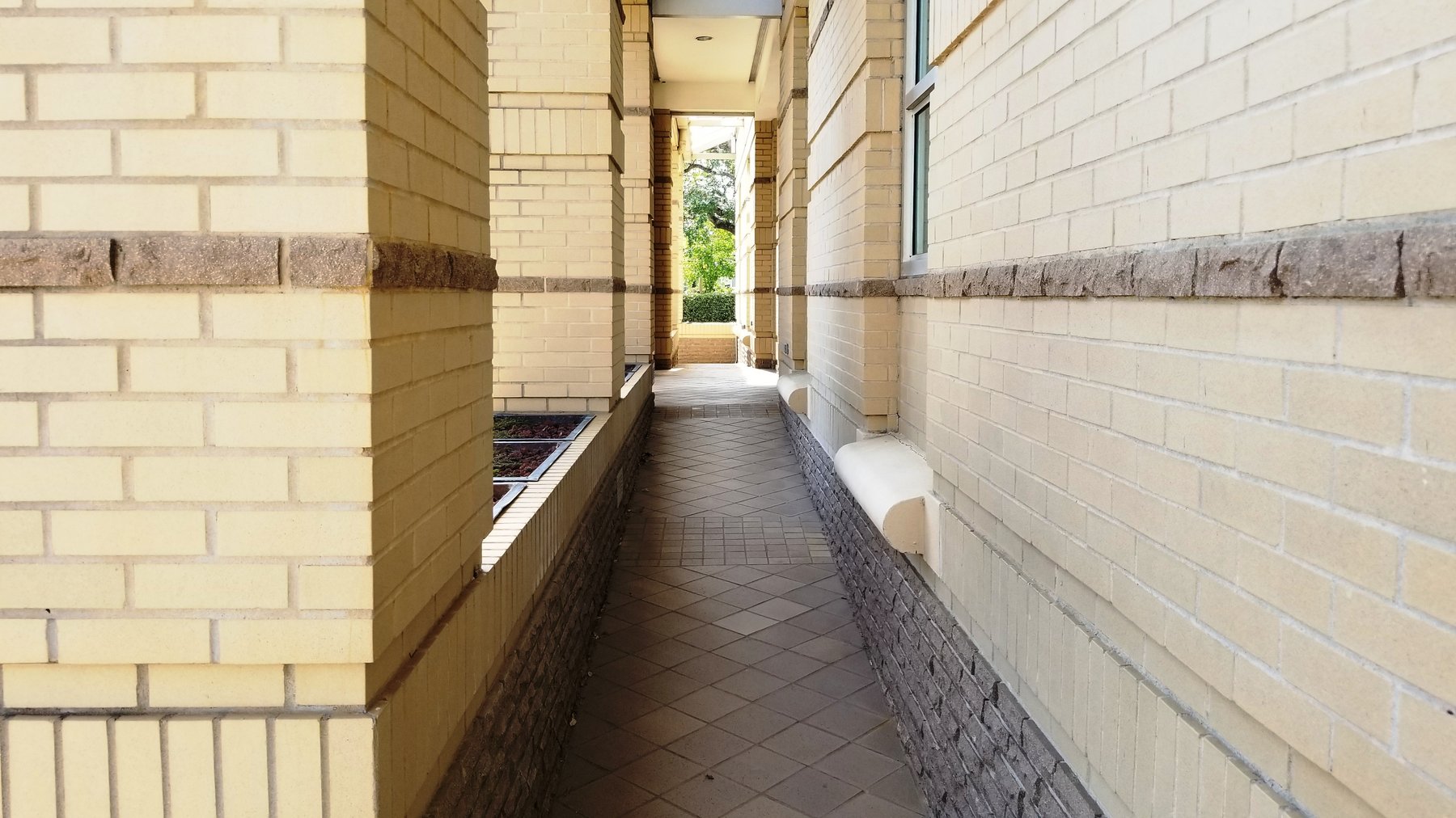 Image for 22,353± SF Former Bank Branch at 333 W Broad Ave., Albany, GA 31701 (Dougherty County)