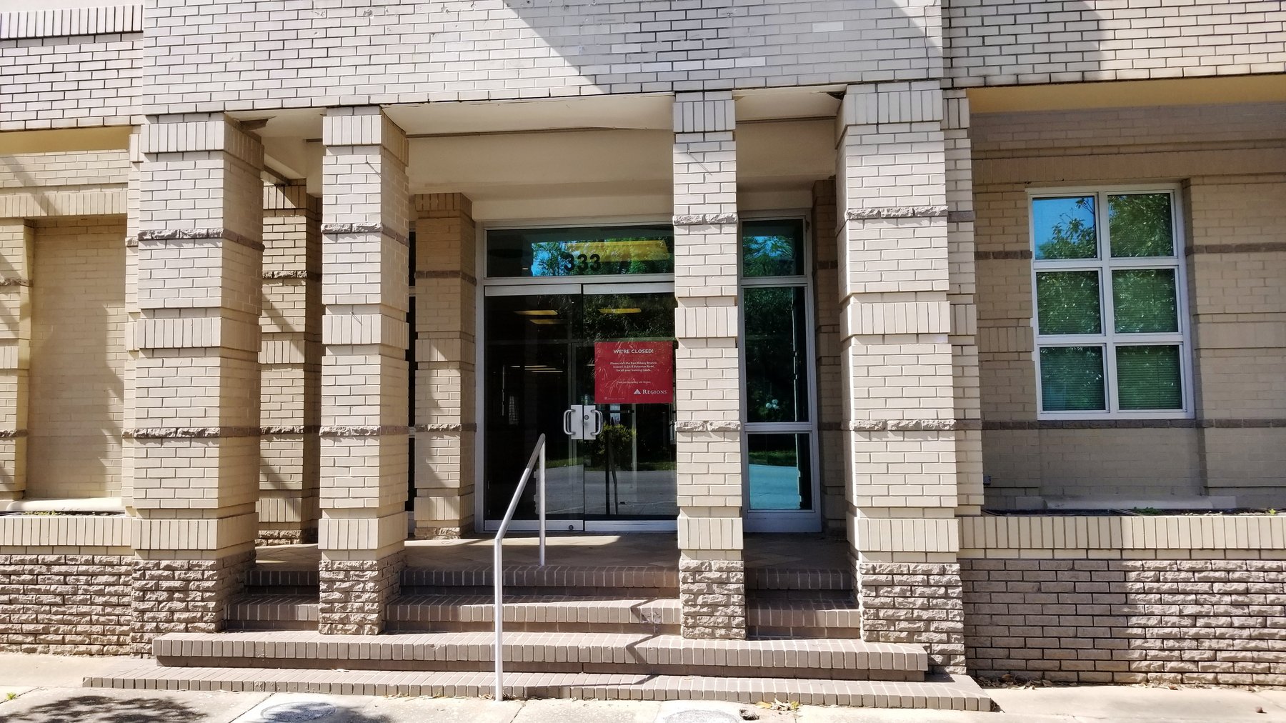 Image for 22,353± SF Former Bank Branch at 333 W Broad Ave., Albany, GA 31701 (Dougherty County)