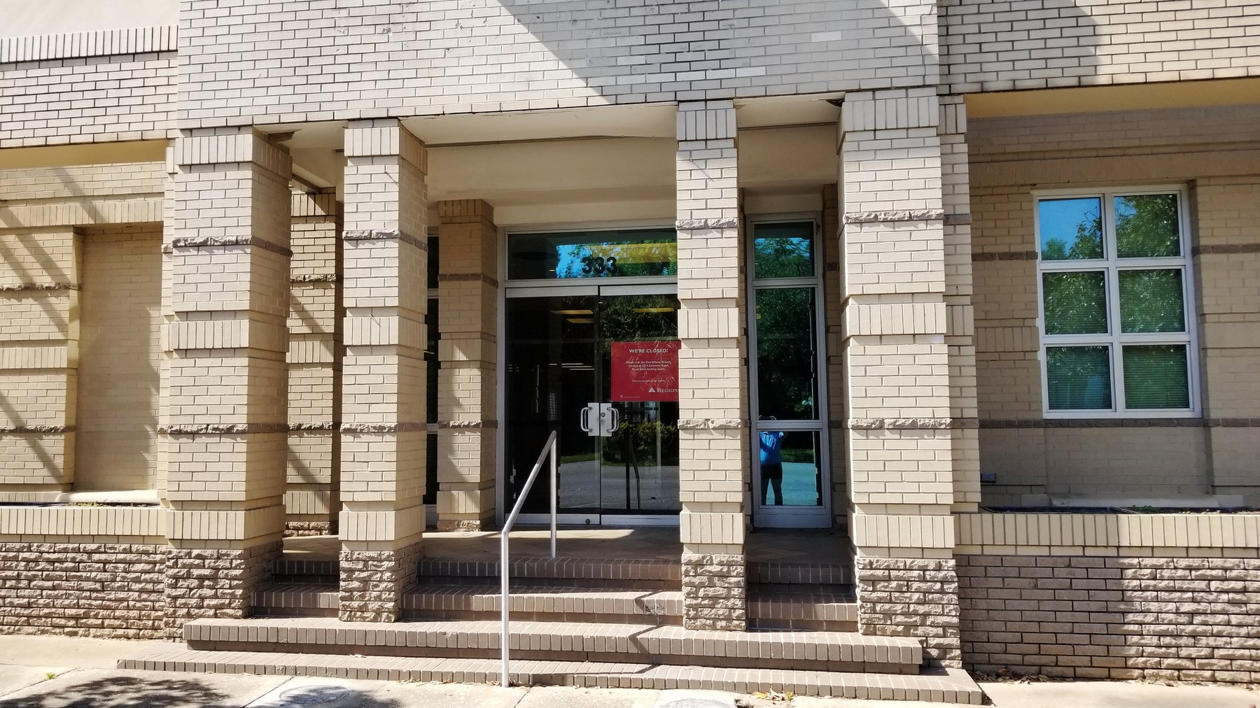 Image for 22,353± SF Former Bank Branch at 333 W Broad Ave., Albany, GA 31701 (Dougherty County)