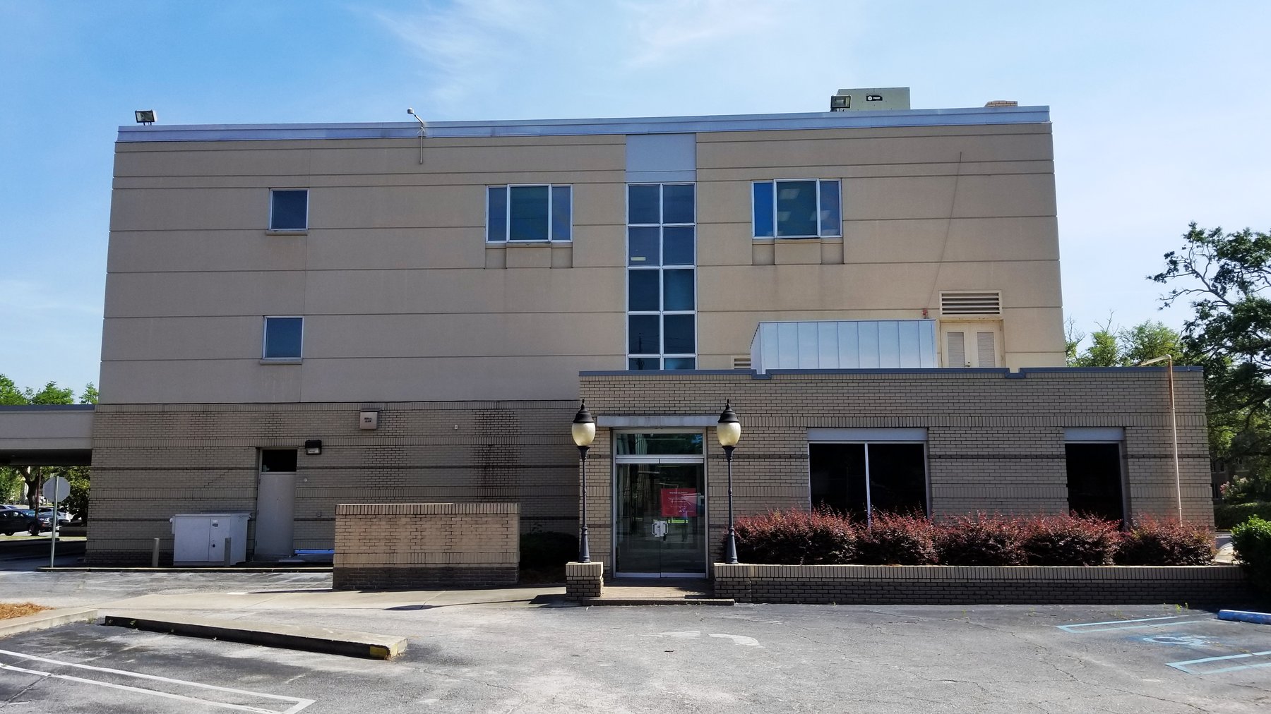 Image for 22,353± SF Former Bank Branch at 333 W Broad Ave., Albany, GA 31701 (Dougherty County)