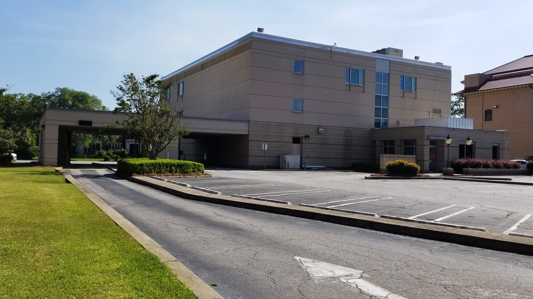 Image for 22,353± SF Former Bank Branch at 333 W Broad Ave., Albany, GA 31701 (Dougherty County)