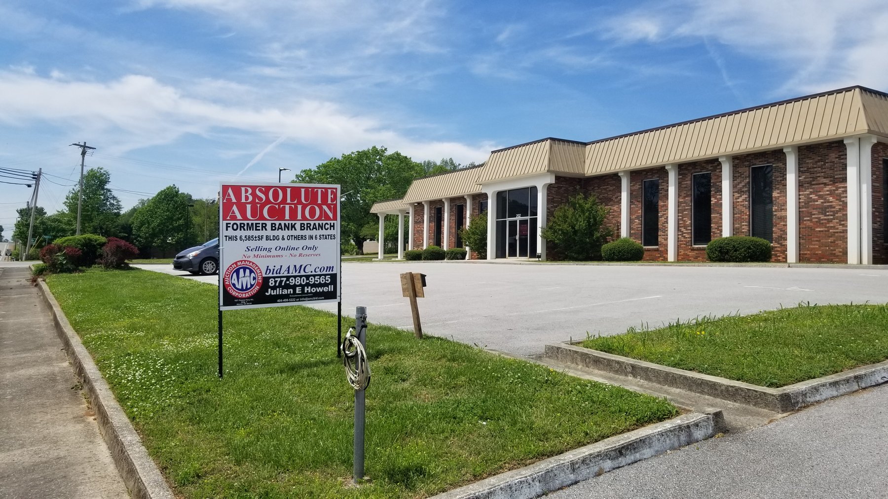 Image for 6,585± SF Former Bank Branch at 202 W Main St., Byrdstown, TN 38549 (Pickett County)