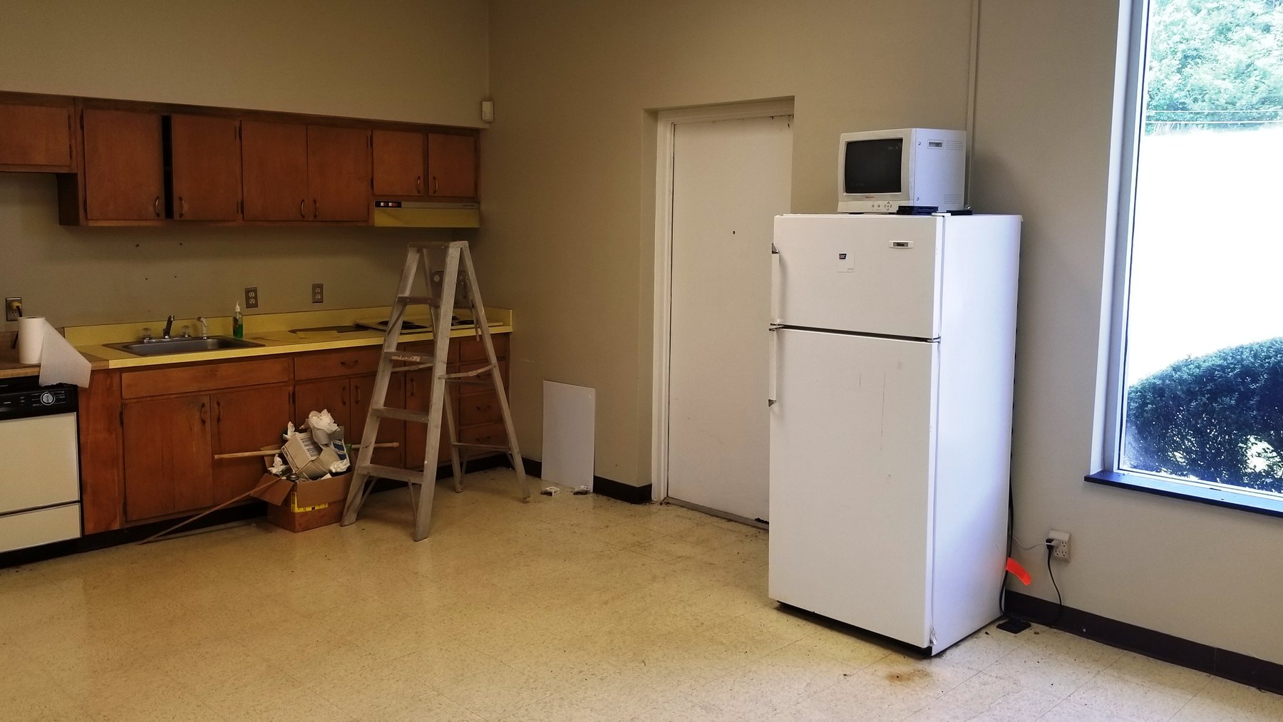 Image for 6,585± SF Former Bank Branch at 202 W Main St., Byrdstown, TN 38549 (Pickett County)