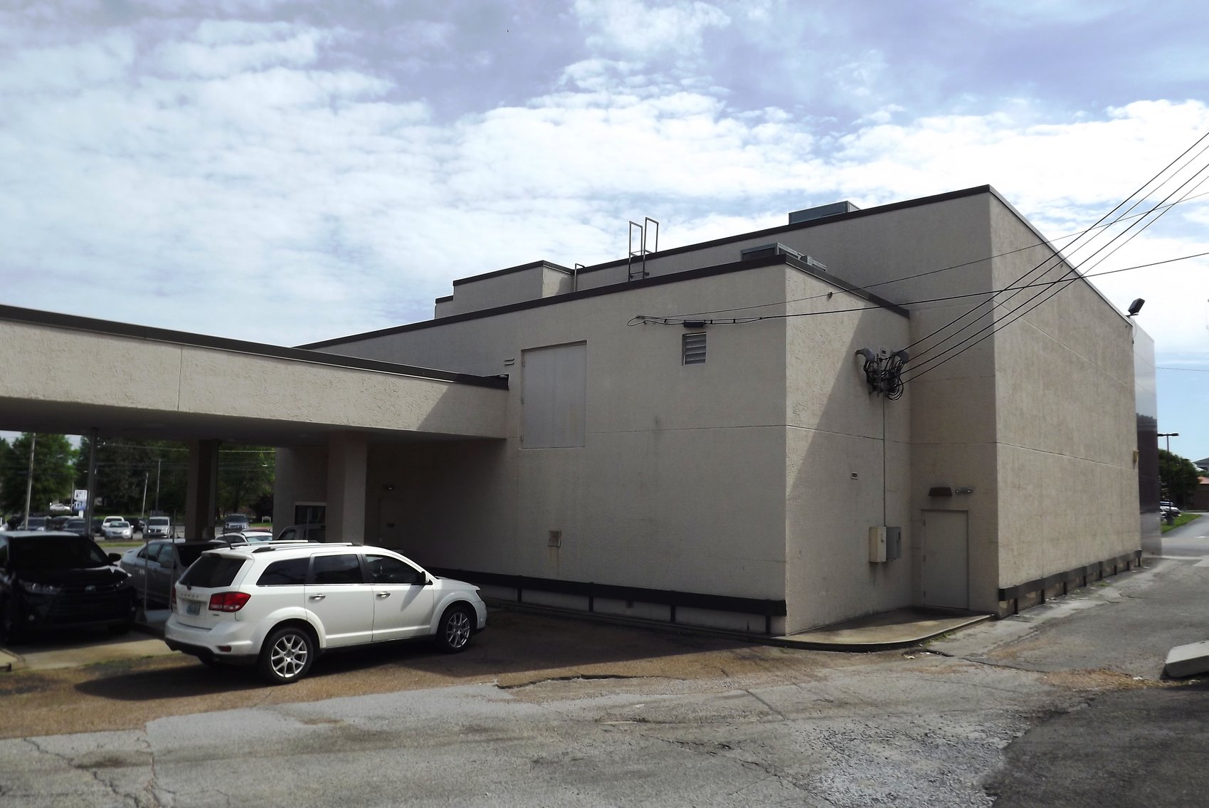 Image for 10,401±SF Footprint Former Bank Branch at 117 N 7th St., Mayfield, KY 42066 (Graves County)