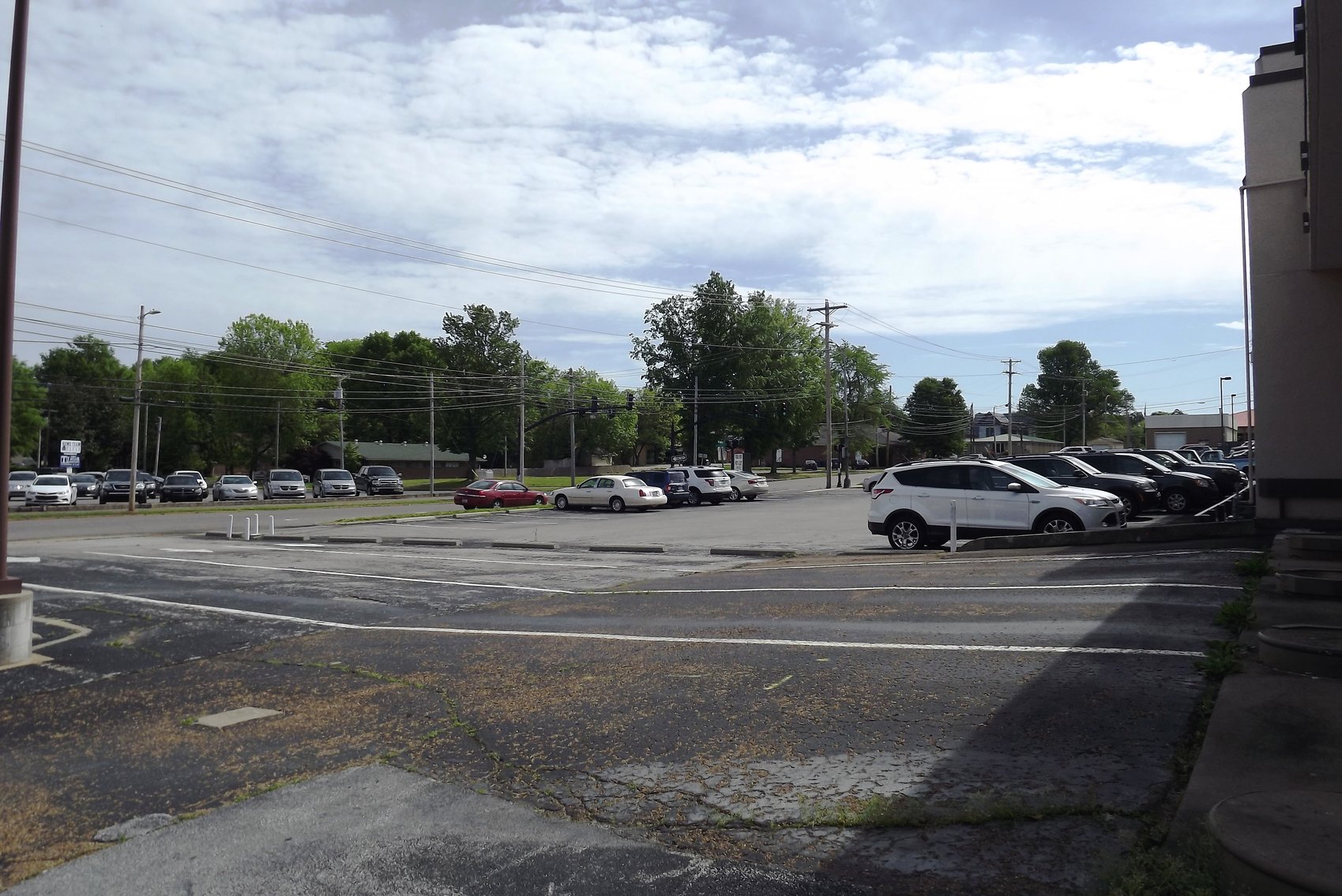 Image for 10,401±SF Footprint Former Bank Branch at 117 N 7th St., Mayfield, KY 42066 (Graves County)